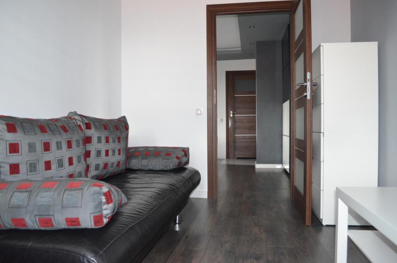 Apartment City Center - Free Parking - Easy Check-In Хожов Екстериор снимка