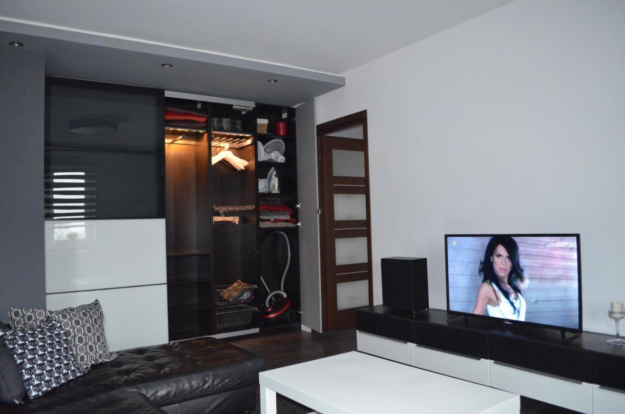 Apartment City Center - Free Parking - Easy Check-In Хожов Екстериор снимка